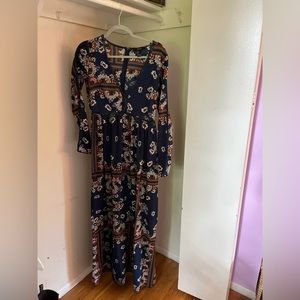 Forever 21 maxi dress size small
